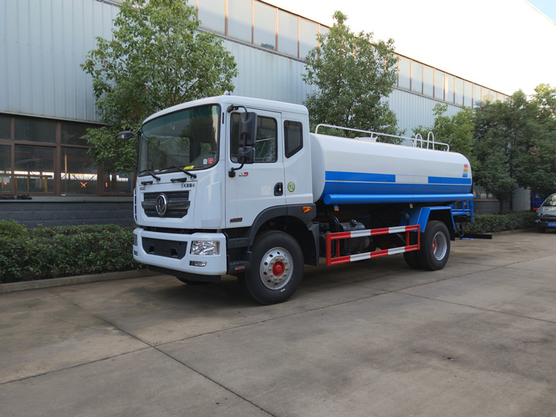 15����ˮ܇(ch��)�r(ji��)�񣬖|�L(f��ng)15����ˮ܇(ch��)�N(xi��o)�����ģ�����15����ˮ܇(ch��)�S(ch��ng)��ֱ�N(xi��o)