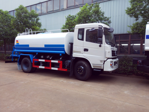 程力15方灑水車廠家- 程力15方灑水車廠家-