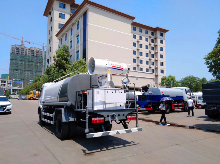 抑塵車的圖片 抑塵車的圖片