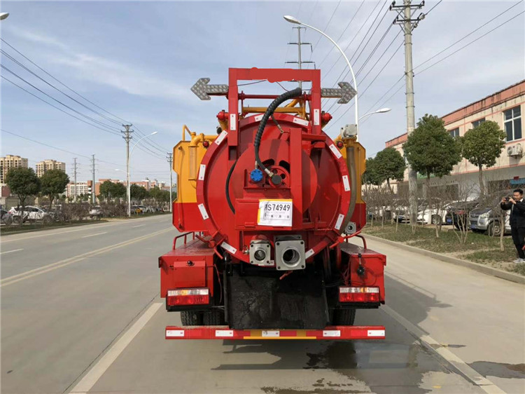 10����ϴ����܇�r(ji��)�� ��ͨ���ۃ���܇ ��ˮ����ͨ܇�S��ֱ�N