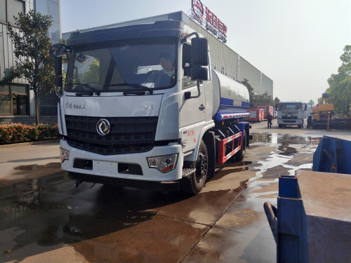 15噸灑水車多少錢-15立方灑水車多少錢一臺-程力集團(tuán) 15噸灑水車多少錢-15立方灑水車多少錢一臺-程力集團(tuán)