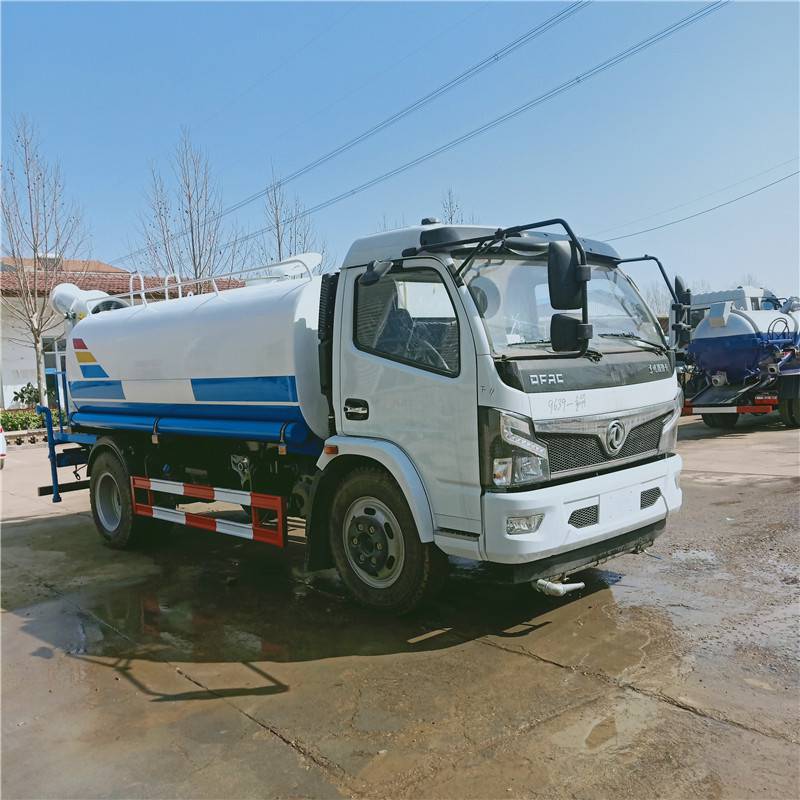 5噸東風(fēng)灑水車廠家-國六灑水霧炮車價格 5噸東風(fēng)灑水車廠家-國六灑水霧炮車價格