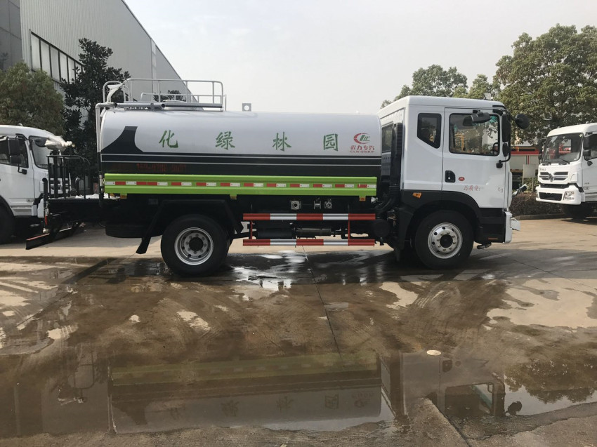 ����12����ˮ܇(ch��)���ϑ��Ķ����X(qi��n)һ�v-������ˮ܇(ch��)���a(ch��n)�S��