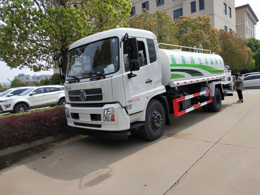 8方灑水車(chē)生產(chǎn)廠家-8方灑水車(chē)那有賣(mài)的 8方灑水車(chē)生產(chǎn)廠家-8方灑水車(chē)那有賣(mài)的