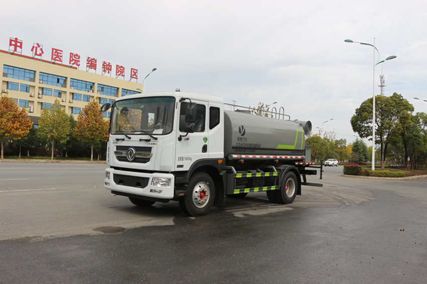 工地上用灑水車-工地灑水車的作用與應(yīng)用 工地上用灑水車-工地灑水車的作用與應(yīng)用