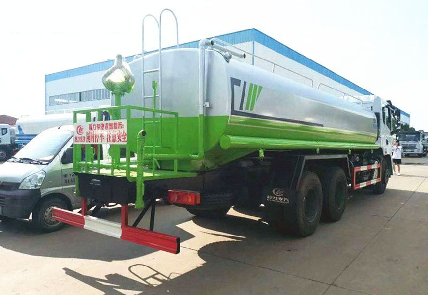東風錦程V6后雙橋20噸灑水車后方展示圖