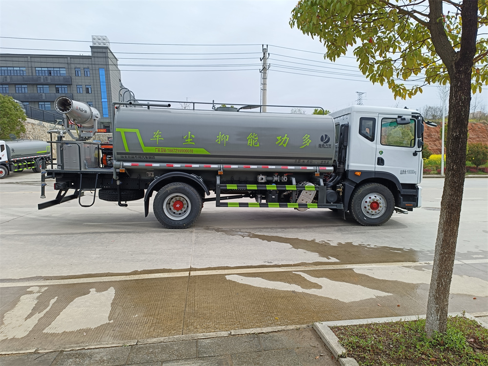 北京灑水車銷售-北京灑水車廠家報(bào)價(jià)-湖北盈通